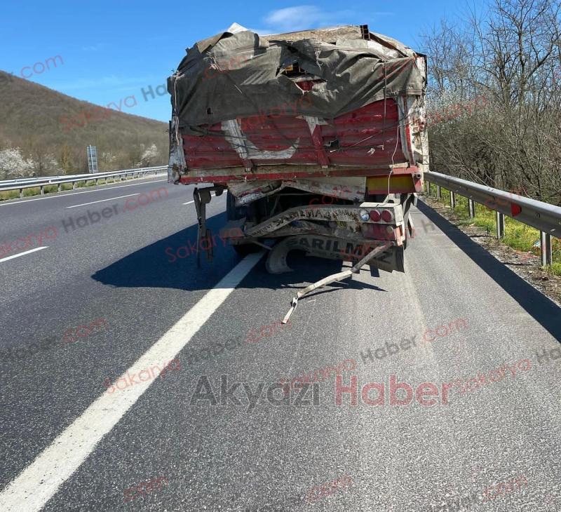 Tıra çarpan akaryakıt tankeri bu hale geldi
