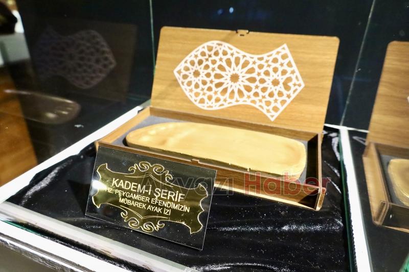 Hz. Muhammed’e ait eşyalar Sakarya'da Görenler duygulandı