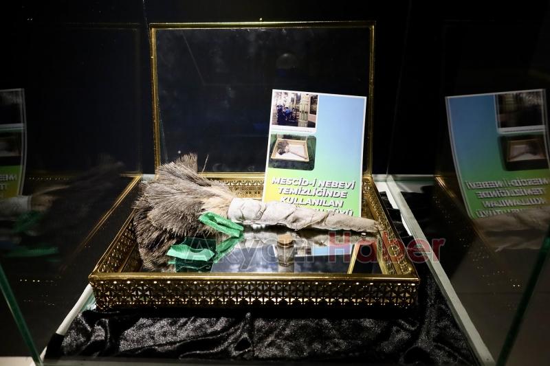 Hz. Muhammed’e ait eşyalar Sakarya'da Görenler duygulandı