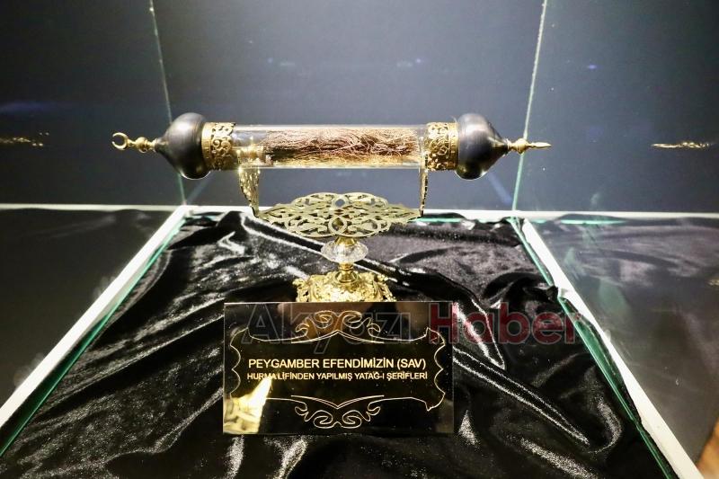 Hz. Muhammed’e ait eşyalar Sakarya'da Görenler duygulandı