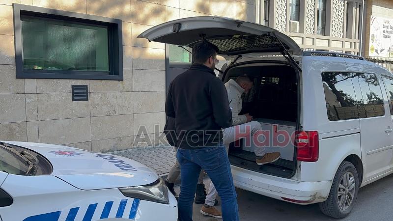 Akyazı'da aranan 2 şahıs yakalandı.