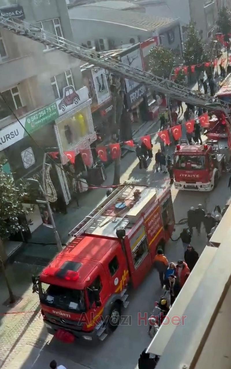 Çark Caddesi nde korku evi yandı