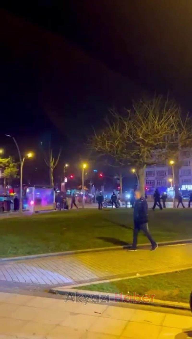 Gar Meydanında iki grup birbirine girdi