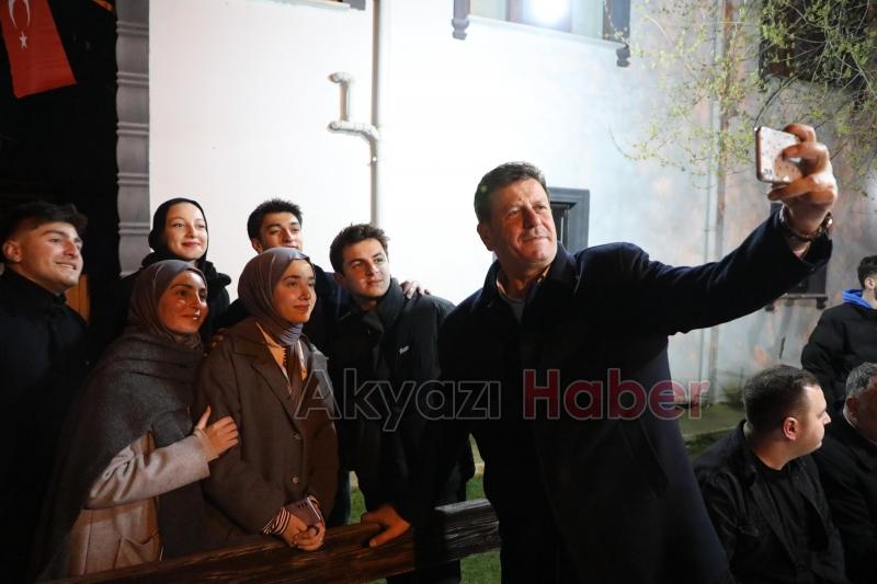 Bilal Soykan gençlerle buluştu