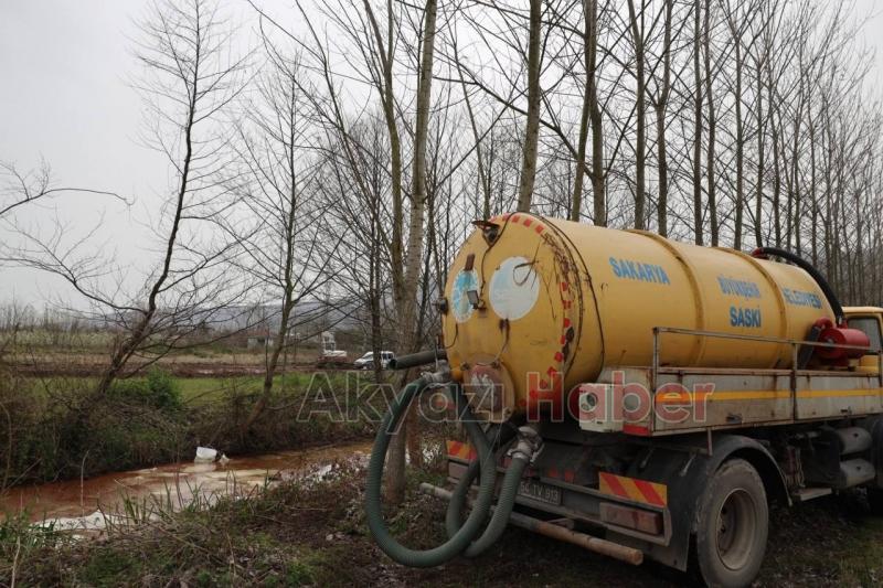 Akaryakıtın aktığı Sapanca Gölü'nde çalışmalar sürüyor