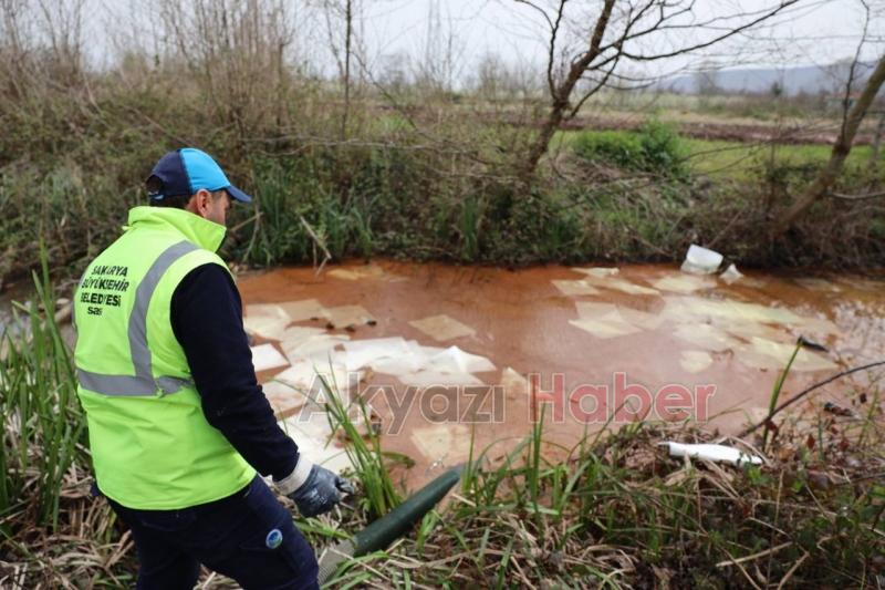 Akaryakıtın aktığı Sapanca Gölü'nde çalışmalar sürüyor
