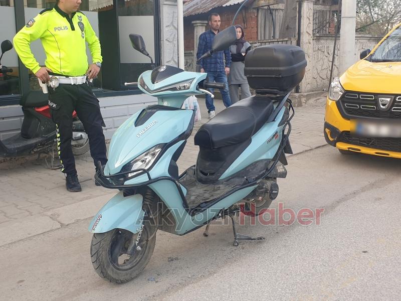 Motosiklet ile ticari taksi çarpıştı