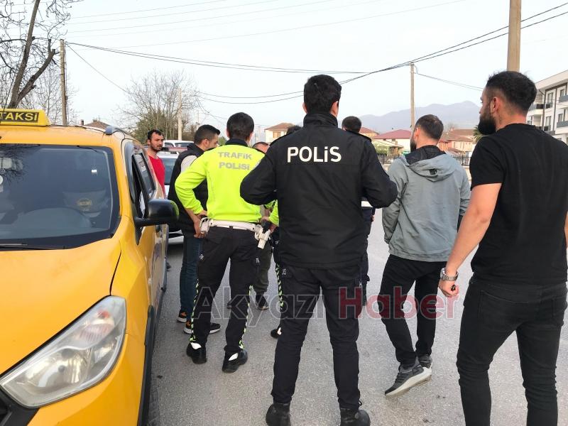 Motosiklet ile ticari taksi çarpıştı