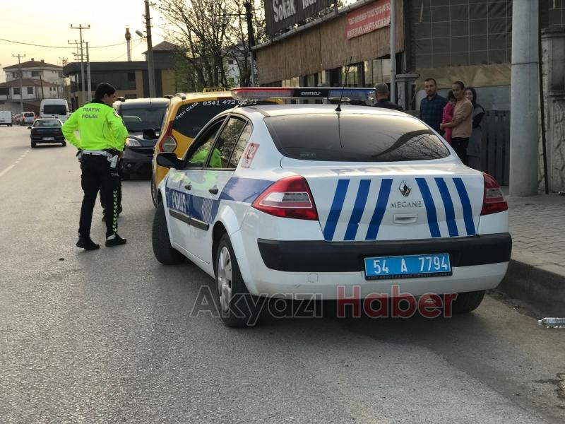 Motosiklet ile ticari taksi çarpıştı