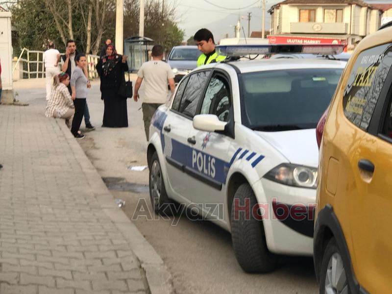 Motosiklet ile ticari taksi çarpıştı