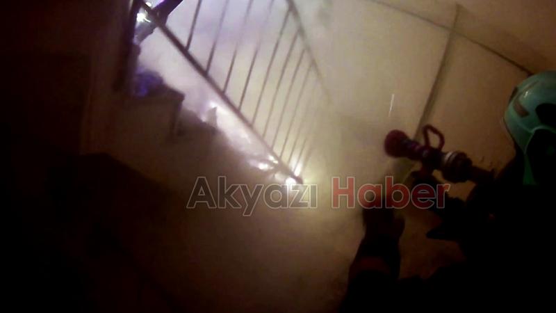 Aksiyon film sahnesi değil, itfaiyenin yangına müdahalesi