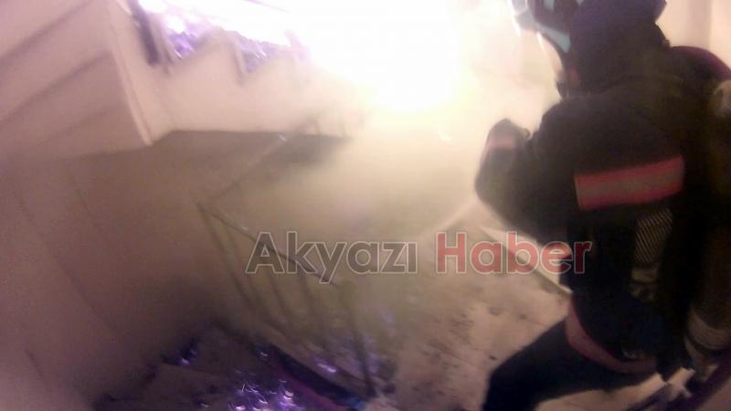 Aksiyon film sahnesi değil, itfaiyenin yangına müdahalesi