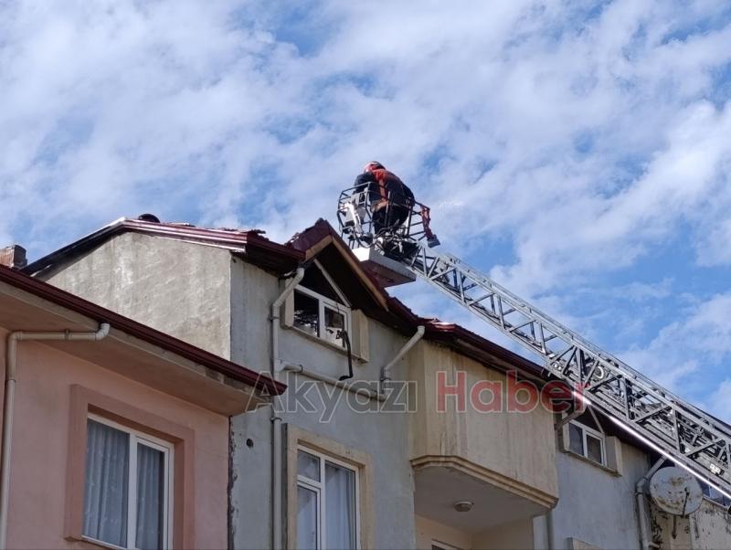 Aksiyon film sahnesi değil, itfaiyenin yangına müdahalesi