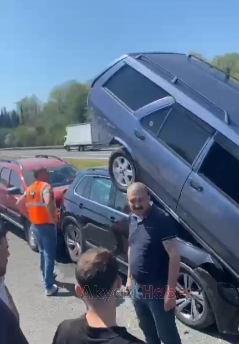 Otoyolda 9 araçlı zincirleme kaza