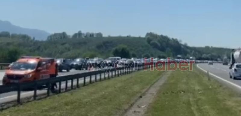 Otoyolda 9 araçlı zincirleme kaza