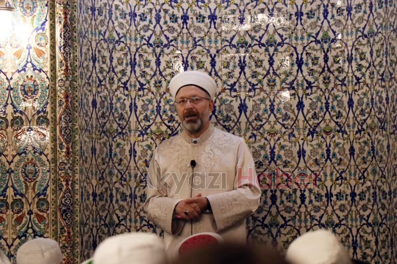 Ali Erbaş son teravih namazını kıldırdı