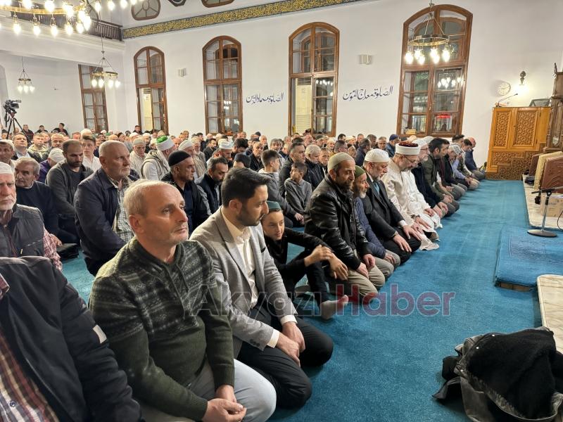 Ali Erbaş son teravih namazını kıldırdı