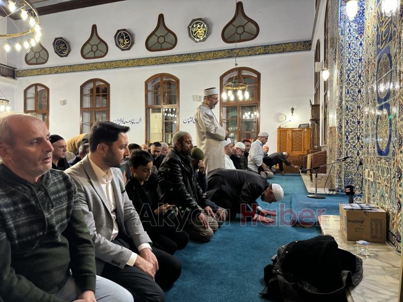 Ali Erbaş son teravih namazını kıldırdı