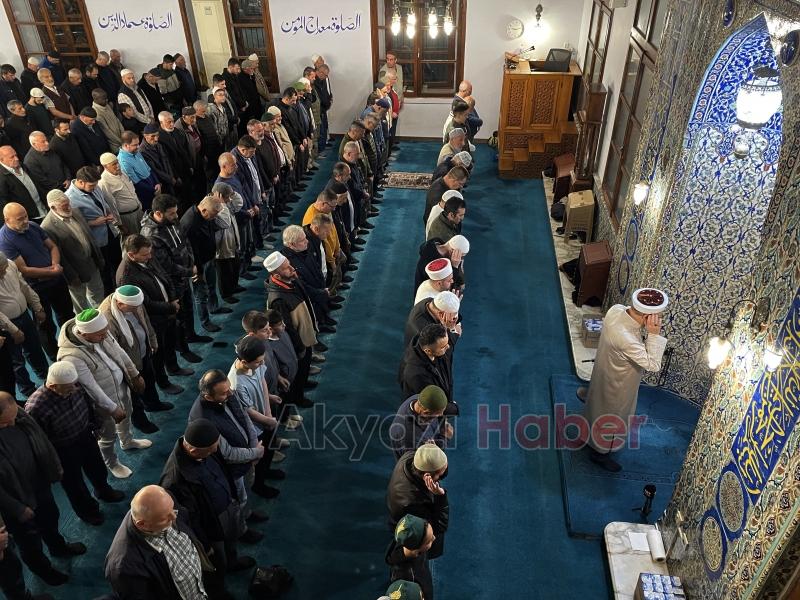 Ali Erbaş son teravih namazını kıldırdı