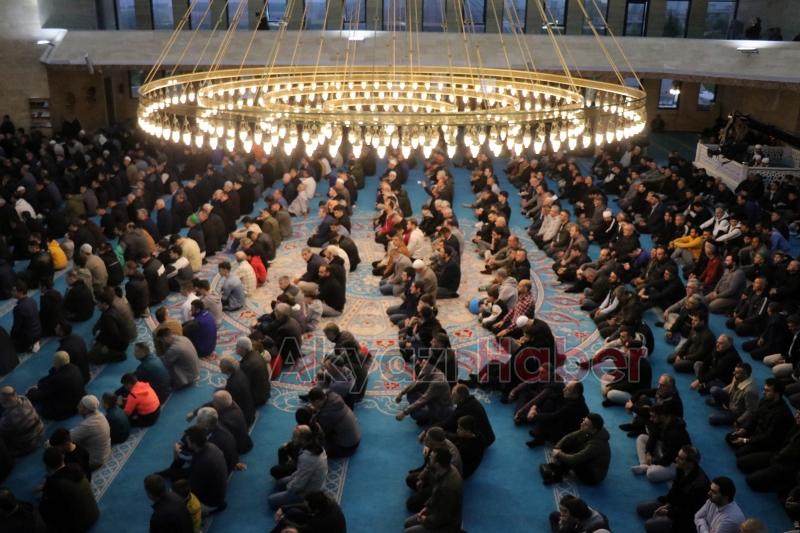 Erbaş, Sakarya’da bayram namazı kıldırdı