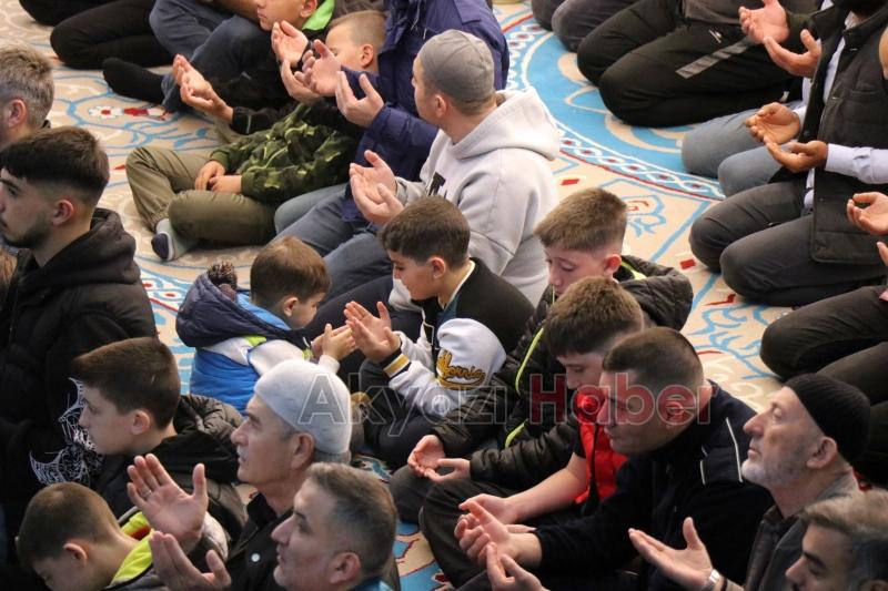 Erbaş, Sakarya’da bayram namazı kıldırdı