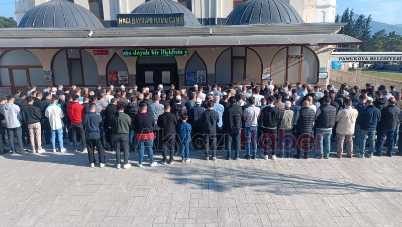 Öldürülen karı koca toprağa verildi