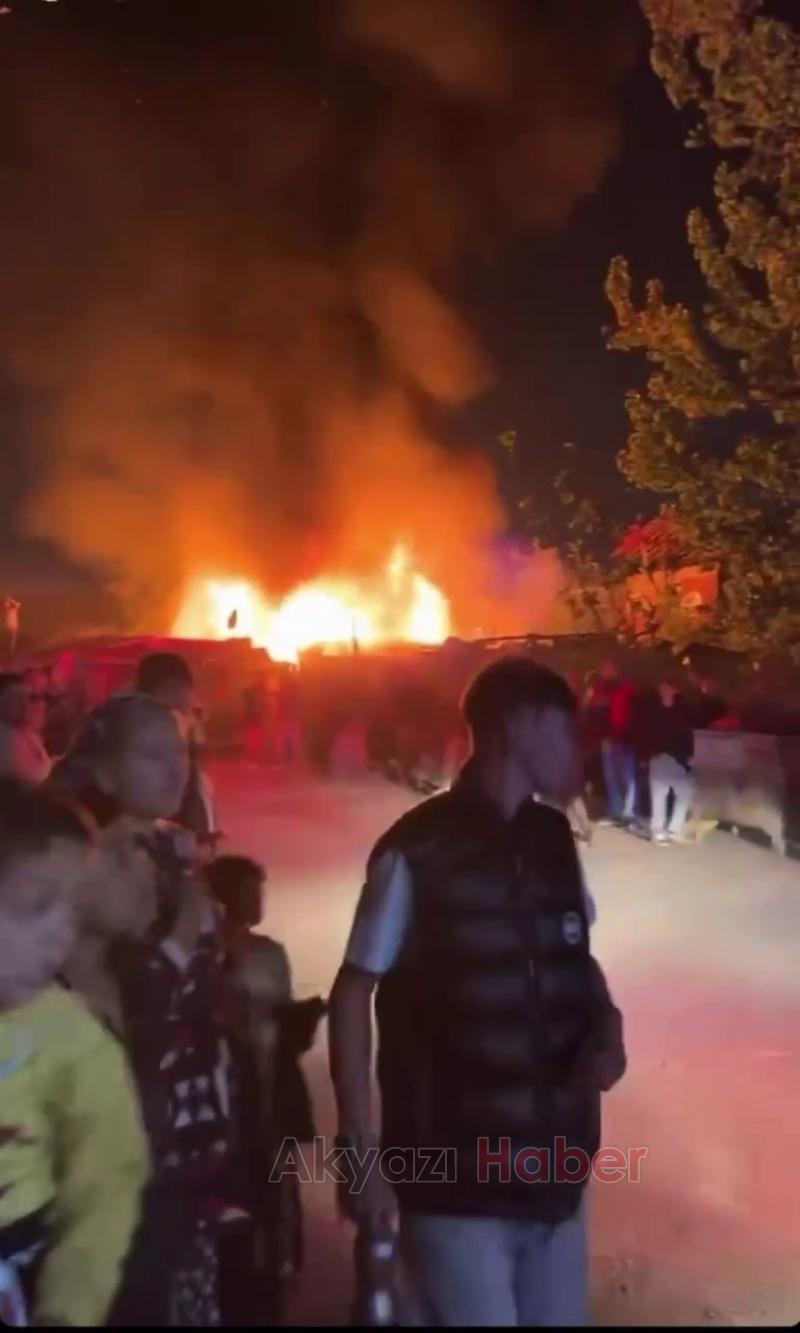 Tek katlı ev alev topuna döndü