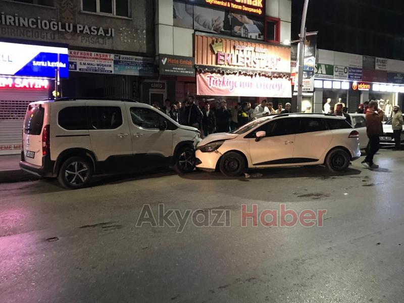 Ada Caddesi'nde Korkutan kaza Biri Çocuk 5 yaralı 