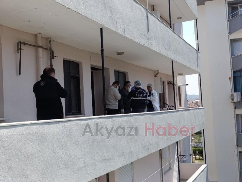 Karasuda bir evde iki ceset bulundu