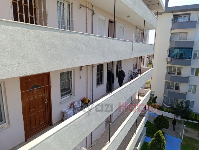 Karasuda bir evde iki ceset bulundu