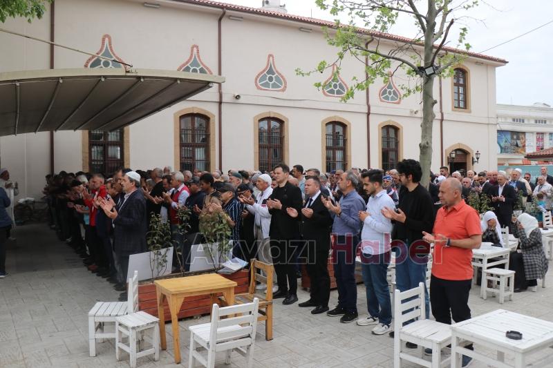 İsmail Haniye’nin oğulları ve torunları için Sakarya’da gıyabi cenaze namazı