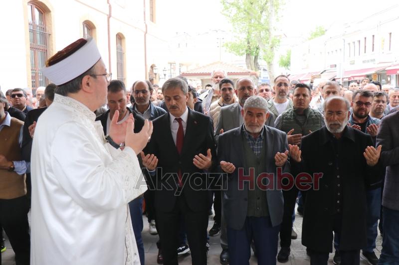 İsmail Haniye’nin oğulları ve torunları için Sakarya’da gıyabi cenaze namazı