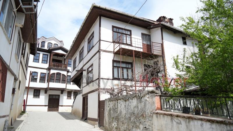 Taraklı'nın tarihi evleri Hayran bırakıyor