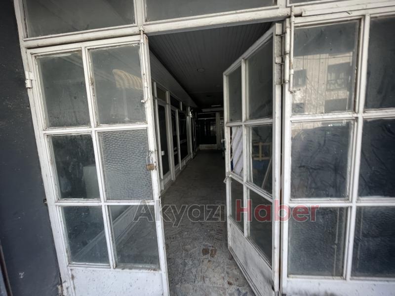 Adapazarı'nda engelli kişi, pasajda ölü bulundu.