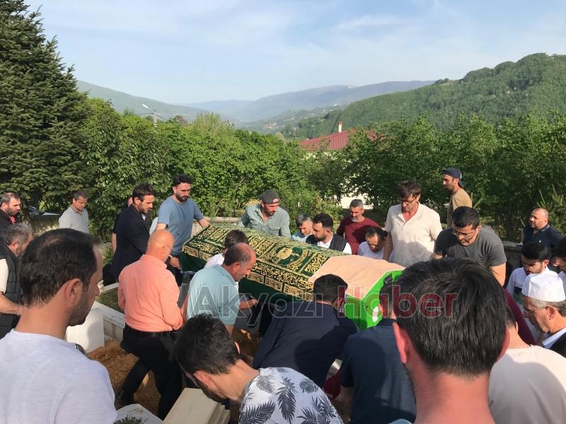 Ayağını çapa makinesine kaptıran Tacettin amca toprağa verildi