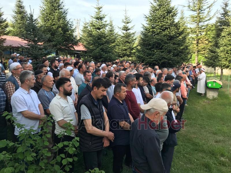 Ayağını çapa makinesine kaptıran Tacettin amca toprağa verildi