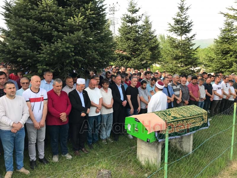 Ayağını çapa makinesine kaptıran Tacettin amca toprağa verildi