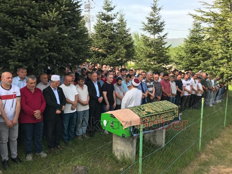 Ayağını çapa makinesine kaptıran Tacettin amca toprağa verildi