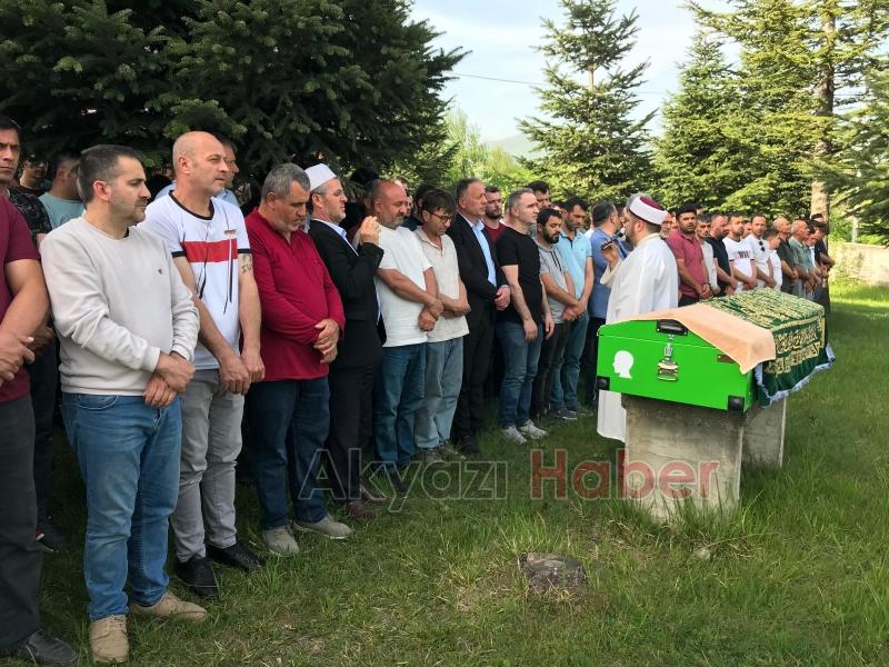 Ayağını çapa makinesine kaptıran Tacettin amca toprağa verildi