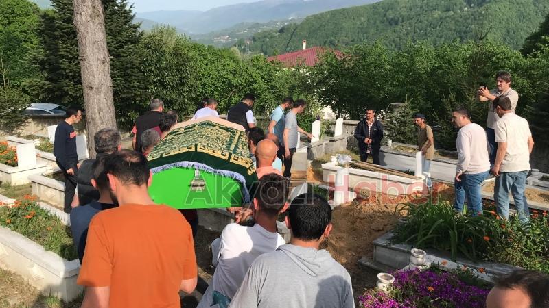 Ayağını çapa makinesine kaptıran Tacettin amca toprağa verildi