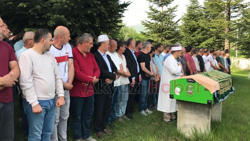 Ayağını çapa makinesine kaptıran Tacettin amca toprağa verildi