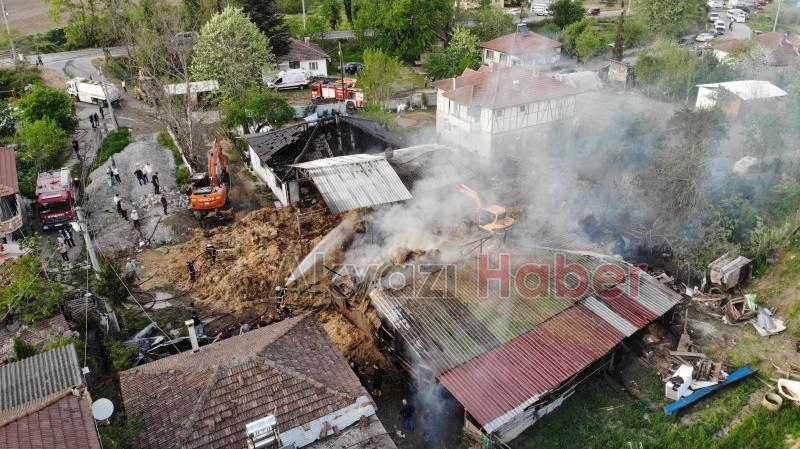 Besi çiftliğindeki yangında kurbanlıklar telef olmaması için kesildi