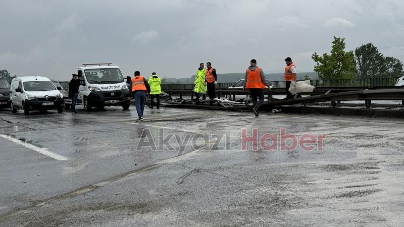 Sakarya'da otoyolu kilitleyen kaza