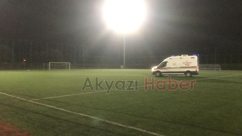 Hazırlık maçında rakibiyle çarpışan oyuncu hastaneye kaldıırldı