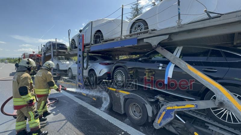 7 lüks otomobil yanmaktan kurtarıldı