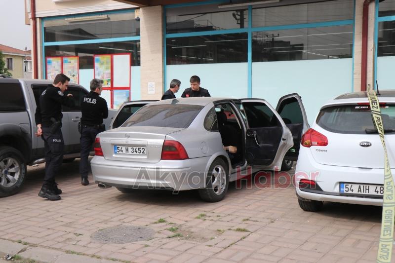 Otomobilde ceset bulundu