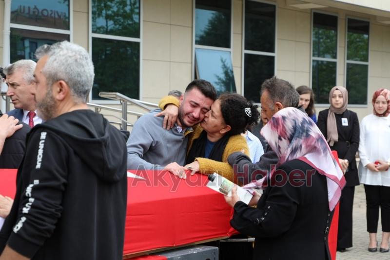 Kazada ölen adliye çalışanı için tören düzenlendi