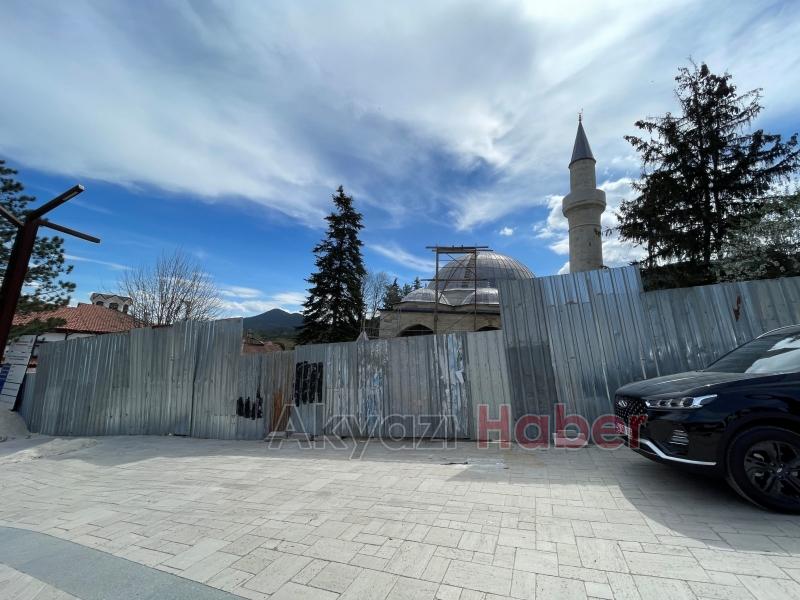 508 yıllık camisi tarihe tanıklık ediyor