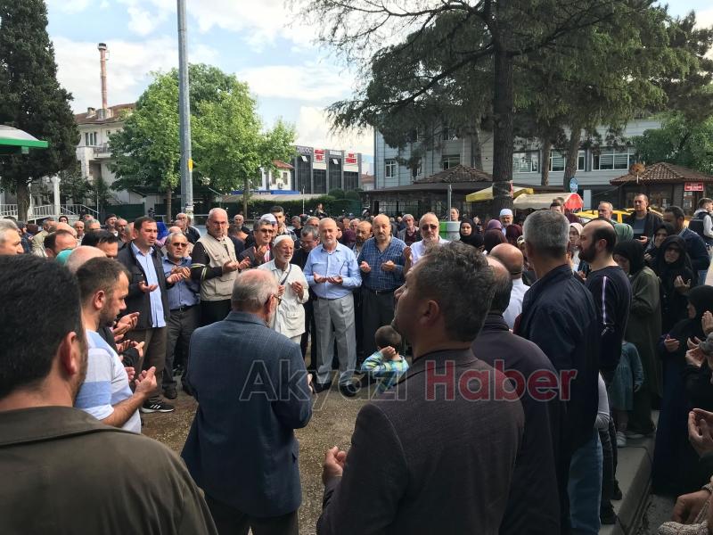 Akyazı'da ilk hac kafilesi yola çıktı