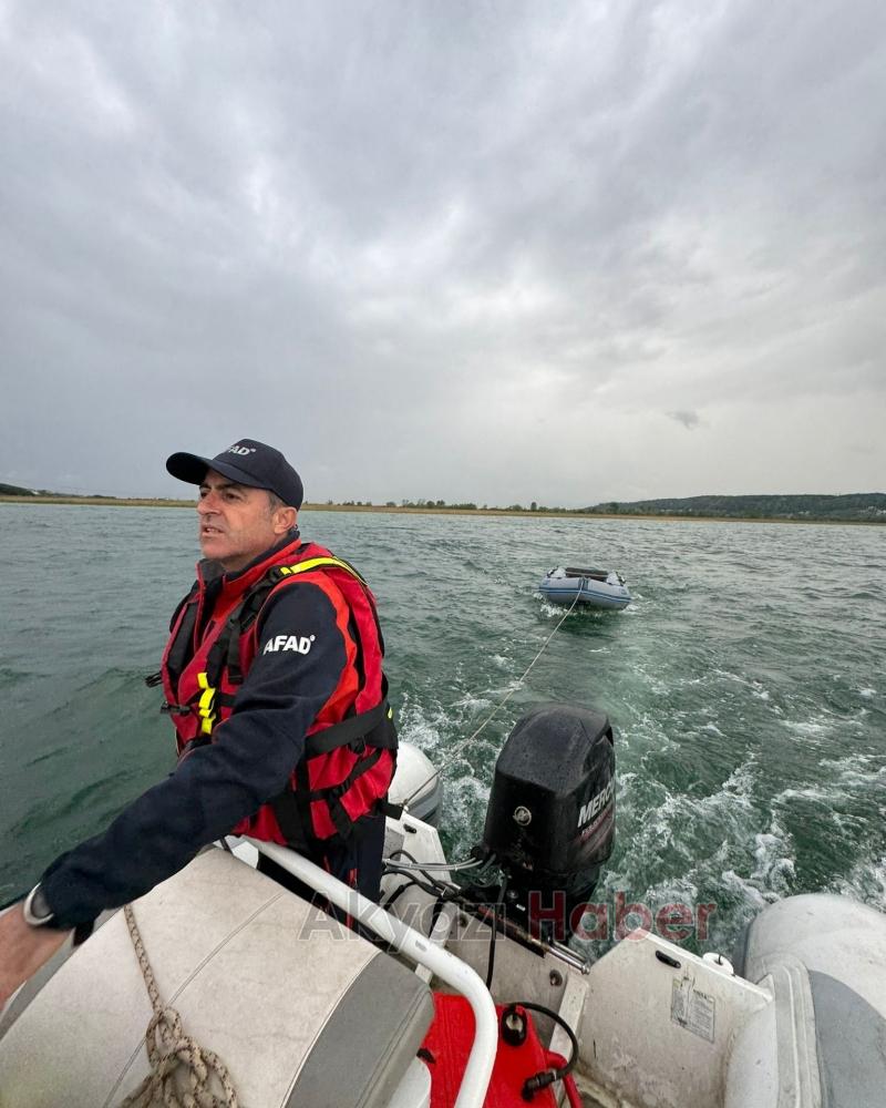 Gölde mahsur kalan 2 kişi kurtarıldı